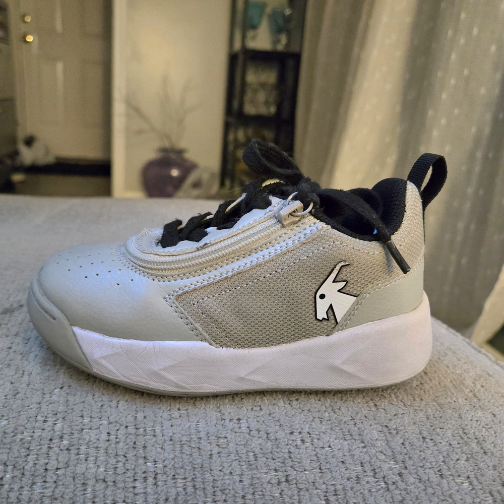 Black and White Low-Top Sneakers with Cushioned Sole